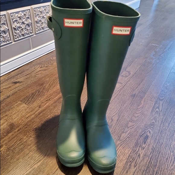 Green Hunter Rainboots - Picture 1 of 4